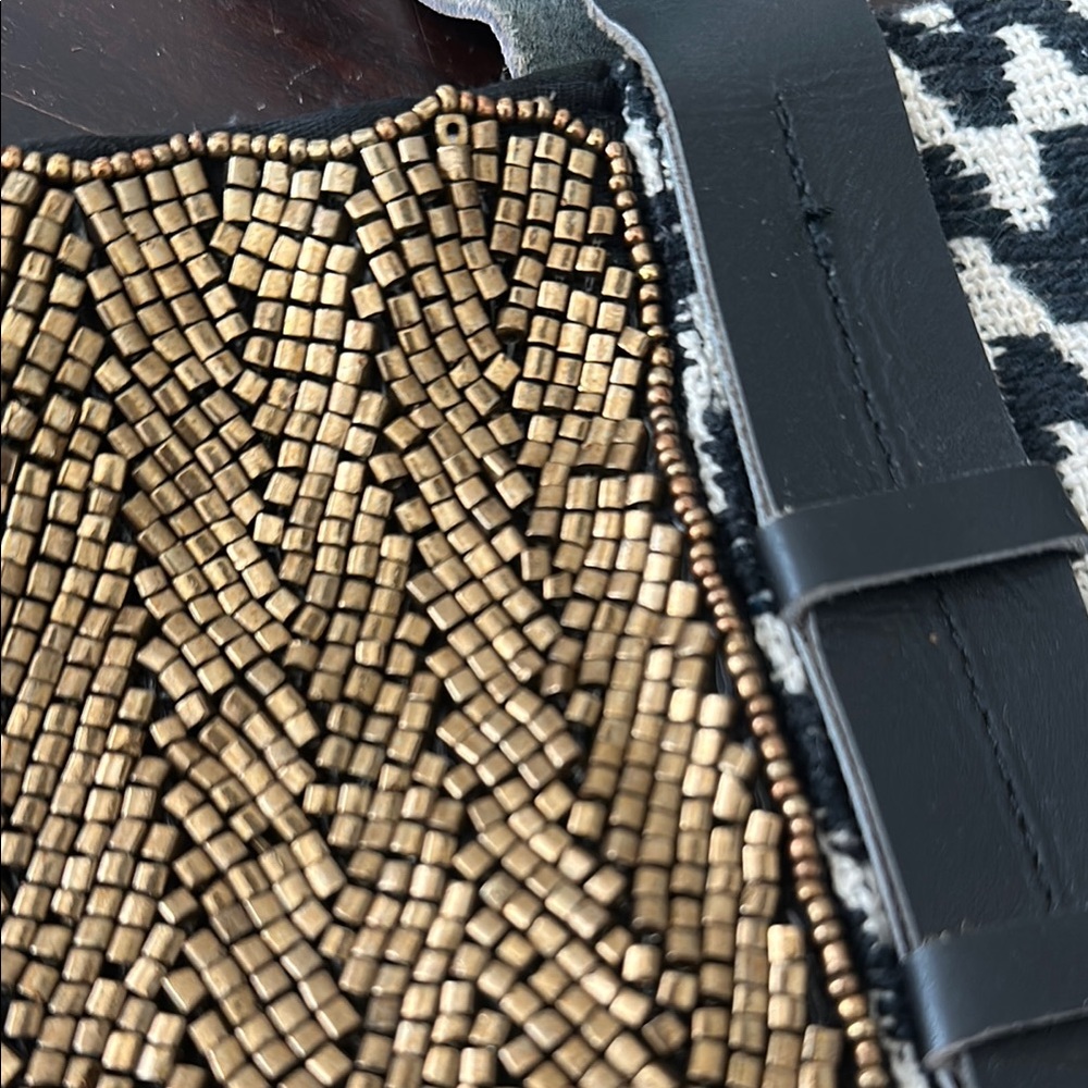Stylish Black and Gold Women's Tote Bag - Picture 2 of 6
